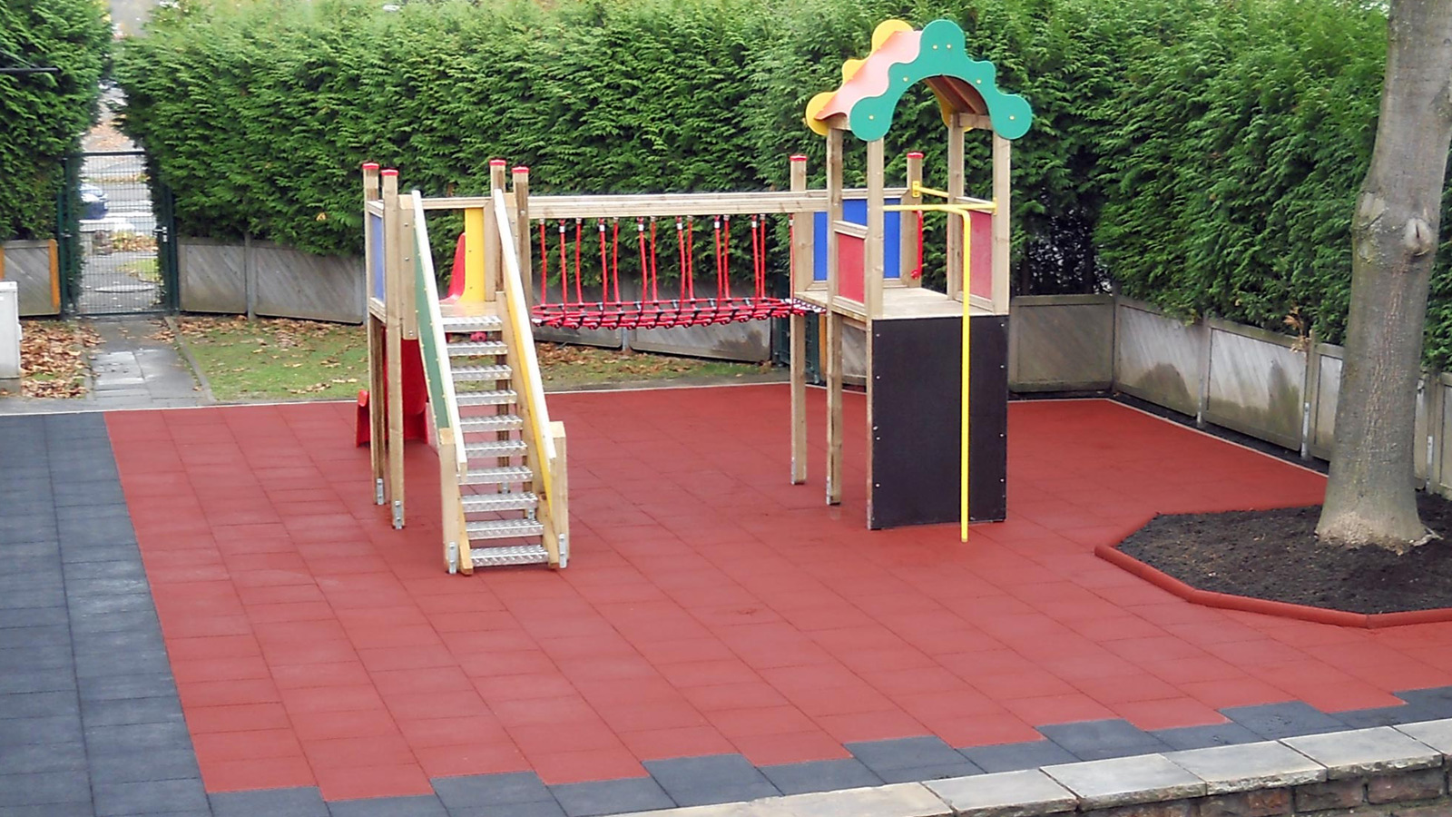 Fallschutzplatten Montage in Detmold Nordrhein-Westfalen